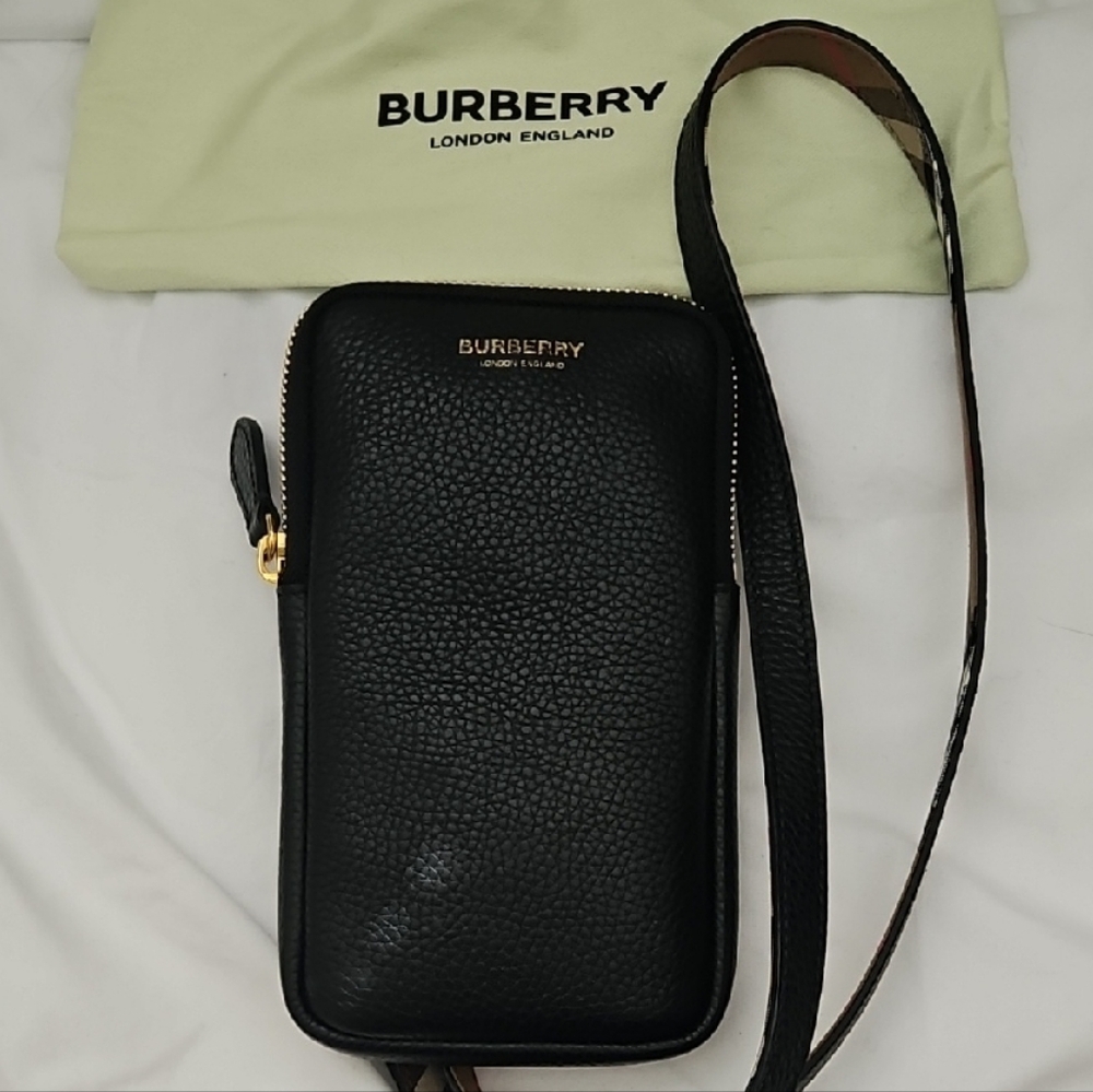 Burberry Black Leather Phone Bag With Strap